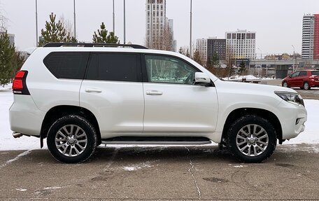 Toyota Land Cruiser Prado 150 рестайлинг 2, 2019 год, 4 870 000 рублей, 11 фотография