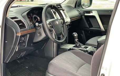 Toyota Land Cruiser Prado 150 рестайлинг 2, 2019 год, 4 870 000 рублей, 18 фотография