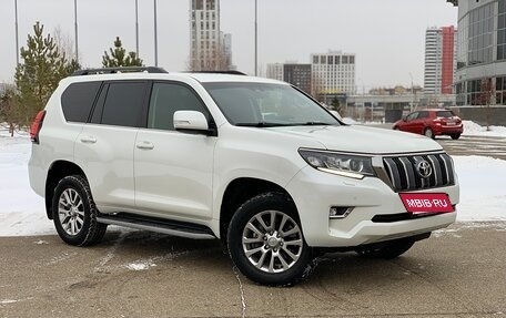 Toyota Land Cruiser Prado 150 рестайлинг 2, 2019 год, 4 870 000 рублей, 14 фотография