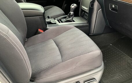 Toyota Land Cruiser Prado 150 рестайлинг 2, 2019 год, 4 870 000 рублей, 30 фотография