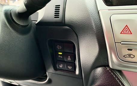 Toyota Land Cruiser Prado 150 рестайлинг 2, 2019 год, 4 870 000 рублей, 26 фотография