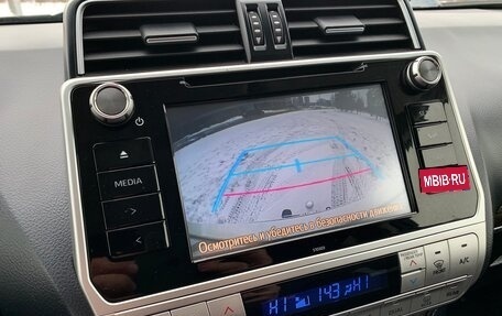 Toyota Land Cruiser Prado 150 рестайлинг 2, 2019 год, 4 870 000 рублей, 25 фотография