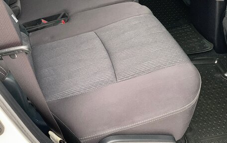 Toyota Land Cruiser Prado 150 рестайлинг 2, 2019 год, 4 870 000 рублей, 36 фотография