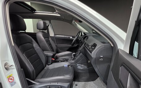 Volkswagen Tiguan II, 2022 год, 3 543 000 рублей, 9 фотография