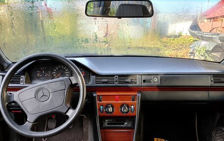 Mercedes-Benz E-Класс, 1993 год, 200 000 рублей, 9 фотография