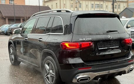 Mercedes-Benz GLB, 2023 год, 5 190 000 рублей, 8 фотография