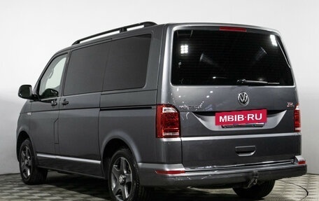 Volkswagen Multivan T6 рестайлинг, 2018 год, 4 299 700 рублей, 7 фотография