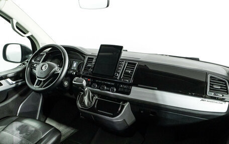 Volkswagen Multivan T6 рестайлинг, 2018 год, 4 299 700 рублей, 9 фотография