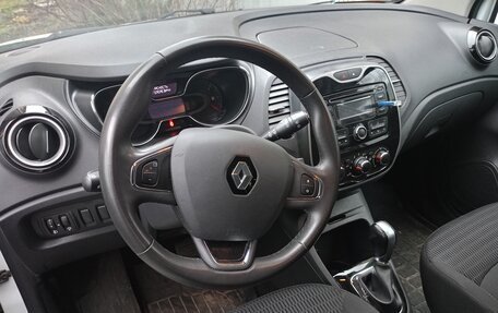 Renault Kaptur I рестайлинг, 2017 год, 1 600 000 рублей, 4 фотография