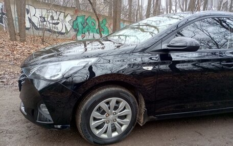 Hyundai Solaris II рестайлинг, 2021 год, 900 000 рублей, 6 фотография