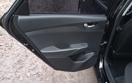 Hyundai Solaris II рестайлинг, 2021 год, 900 000 рублей, 22 фотография