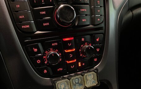 Opel Astra J, 2013 год, 970 000 рублей, 12 фотография