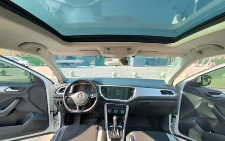 Volkswagen T-Roc I, 2022 год, 1 690 000 рублей, 6 фотография