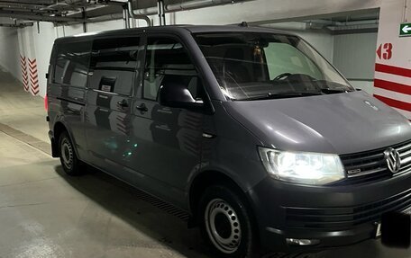 Volkswagen Transporter T6 рестайлинг, 2018 год, 2 500 000 рублей, 1 фотография