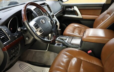 Toyota Land Cruiser 200, 2015 год, 5 000 000 рублей, 10 фотография