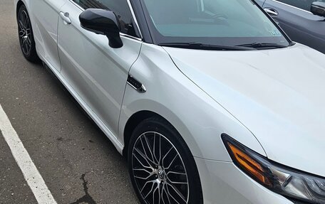 Toyota Camry, 2021 год, 3 500 000 рублей, 4 фотография