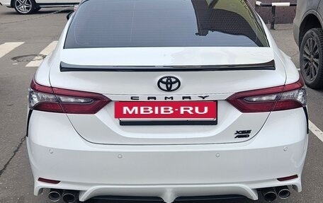 Toyota Camry, 2021 год, 3 500 000 рублей, 2 фотография