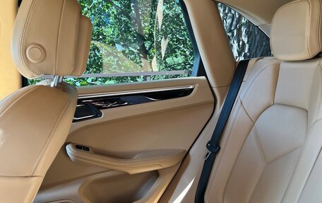 Porsche Macan I рестайлинг, 2015 год, 3 300 000 рублей, 3 фотография