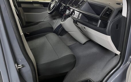 Volkswagen Transporter T6 рестайлинг, 2018 год, 2 500 000 рублей, 10 фотография