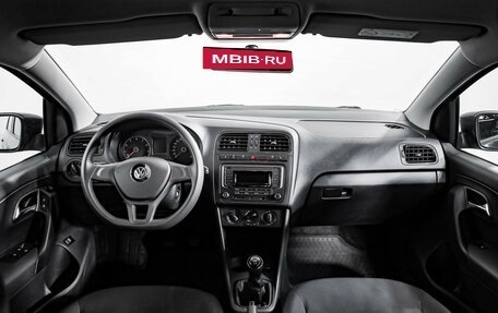 Volkswagen Polo VI (EU Market), 2018 год, 899 000 рублей, 9 фотография