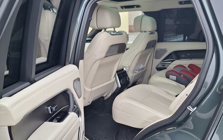 Land Rover Range Rover IV рестайлинг, 2022 год, 16 000 000 рублей, 9 фотография