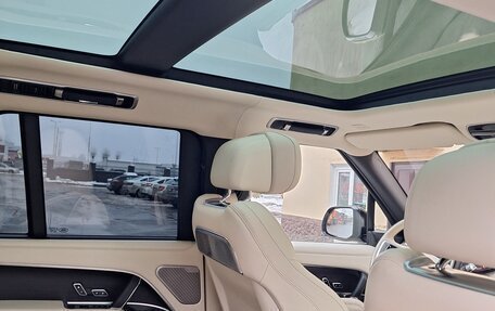 Land Rover Range Rover IV рестайлинг, 2022 год, 16 000 000 рублей, 18 фотография