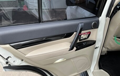 Mitsubishi Pajero IV, 2019 год, 4 200 000 рублей, 12 фотография