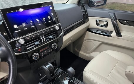 Mitsubishi Pajero IV, 2019 год, 4 200 000 рублей, 17 фотография