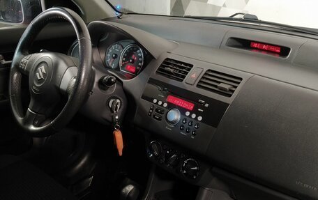 Suzuki Swift III, 2010 год, 749 000 рублей, 13 фотография