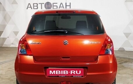 Suzuki Swift III, 2010 год, 749 000 рублей, 5 фотография