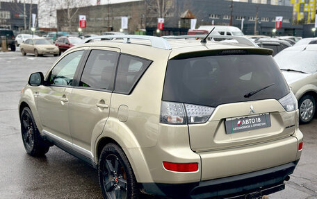 Mitsubishi Outlander III рестайлинг 3, 2007 год, 719 000 рублей, 11 фотография