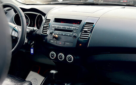 Mitsubishi Outlander III рестайлинг 3, 2007 год, 719 000 рублей, 34 фотография