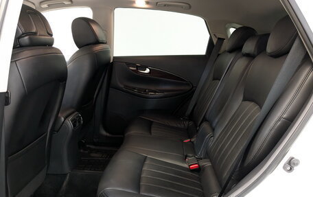 Infiniti QX50 I рестайлинг, 2017 год, 2 900 000 рублей, 12 фотография