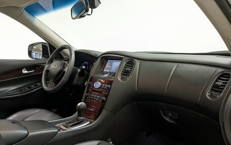 Infiniti QX50 I рестайлинг, 2017 год, 2 900 000 рублей, 11 фотография