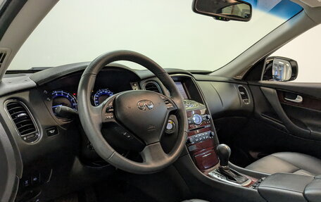 Infiniti QX50 I рестайлинг, 2017 год, 2 900 000 рублей, 16 фотография