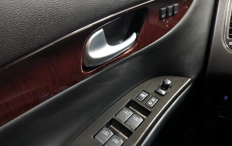 Infiniti QX50 I рестайлинг, 2017 год, 2 900 000 рублей, 29 фотография