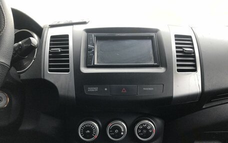 Mitsubishi Outlander III рестайлинг 3, 2008 год, 929 000 рублей, 14 фотография