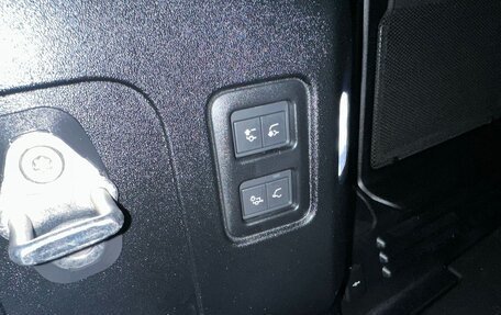 Land Rover Defender II, 2025 год, 17 999 000 рублей, 11 фотография