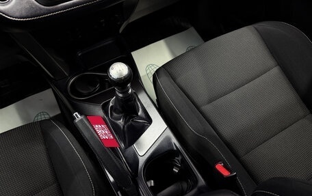 Toyota RAV4, 2019 год, 2 390 000 рублей, 13 фотография