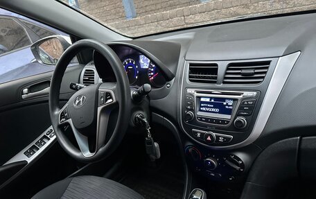 Hyundai Solaris II рестайлинг, 2015 год, 1 150 000 рублей, 15 фотография