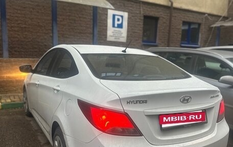 Hyundai Solaris II рестайлинг, 2015 год, 1 150 000 рублей, 3 фотография