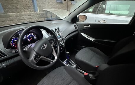 Hyundai Solaris II рестайлинг, 2015 год, 1 150 000 рублей, 20 фотография