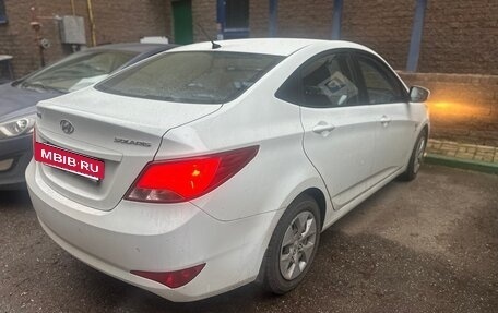 Hyundai Solaris II рестайлинг, 2015 год, 1 150 000 рублей, 4 фотография