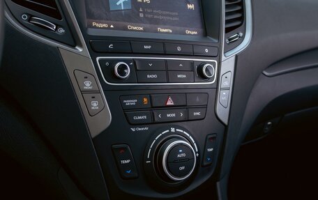 Hyundai Santa Fe III рестайлинг, 2018 год, 2 235 000 рублей, 15 фотография