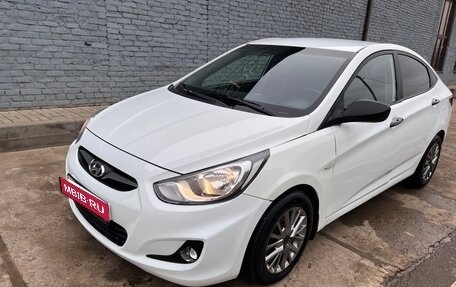 Hyundai Solaris II рестайлинг, 2014 год, 625 000 рублей, 2 фотография