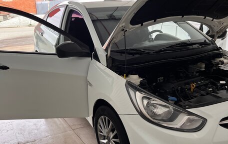 Hyundai Solaris II рестайлинг, 2014 год, 625 000 рублей, 9 фотография