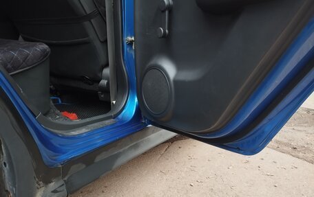 Suzuki Swift III, 2010 год, 800 000 рублей, 10 фотография