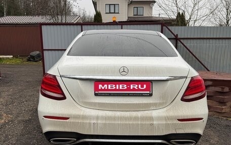 Mercedes-Benz E-Класс, 2021 год, 3 500 000 рублей, 2 фотография