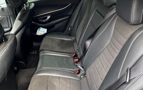 Mercedes-Benz E-Класс, 2021 год, 3 500 000 рублей, 7 фотография