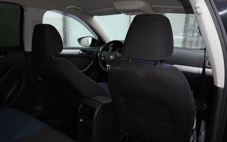 Volkswagen Jetta VI, 2013 год, 1 285 000 рублей, 16 фотография